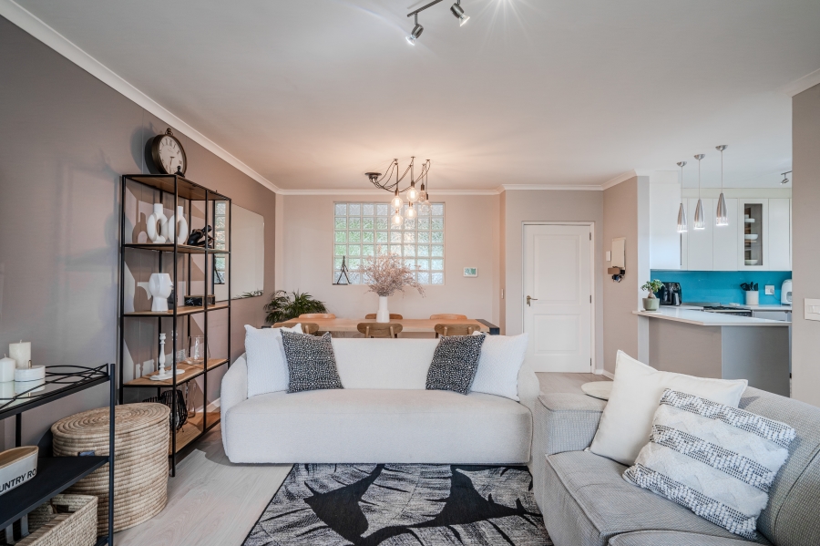 To Let 2 Bedroom Property for Rent in Fresnaye Western Cape